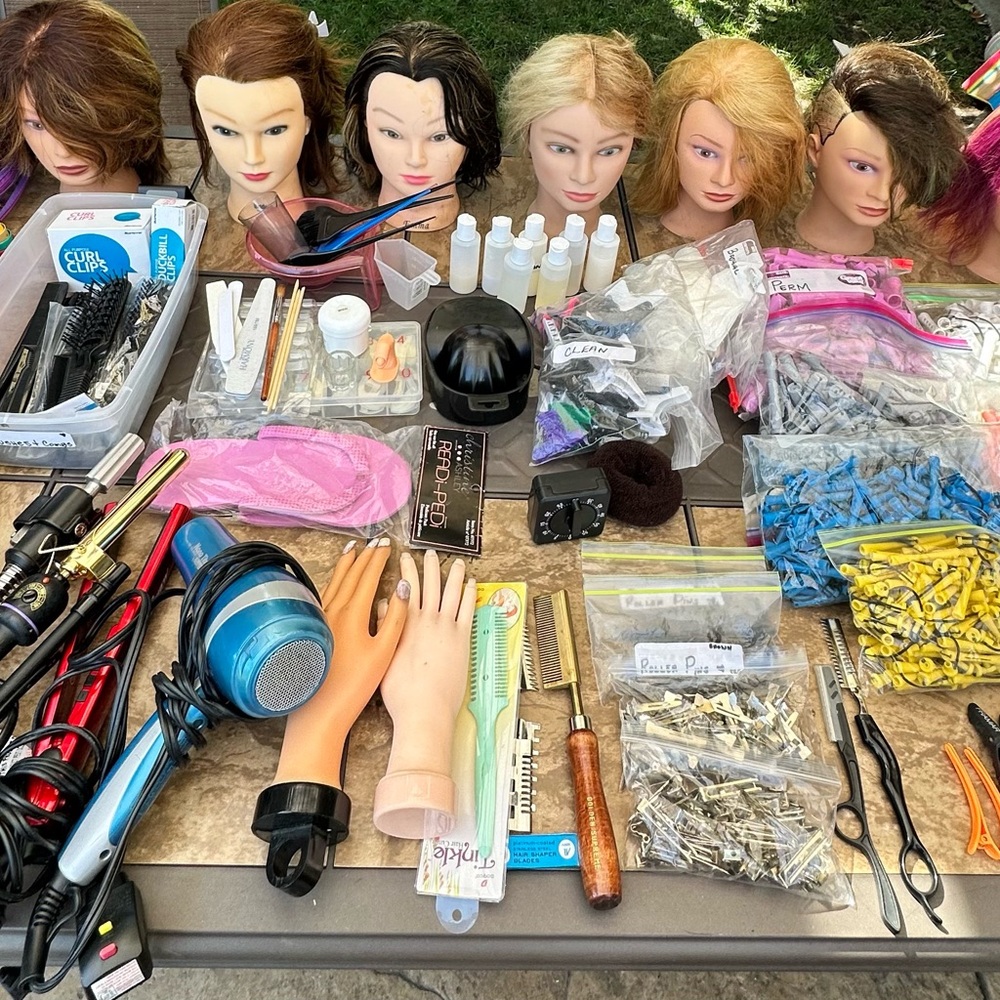 Cosmetology Student / Training Kit  Mannequin Heads, Tools & Supplies